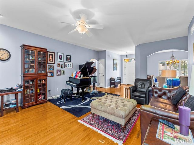 1515 Gedern Drive, Columbia, IL 62236