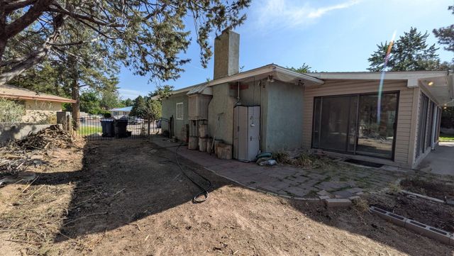 6508 Dodd Place NE, Albuquerque, NM 87110