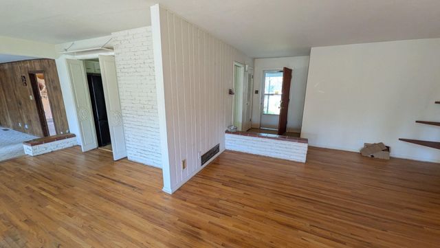 6508 Dodd Place NE, Albuquerque, NM 87110