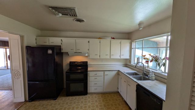 6508 Dodd Place NE, Albuquerque, NM 87110