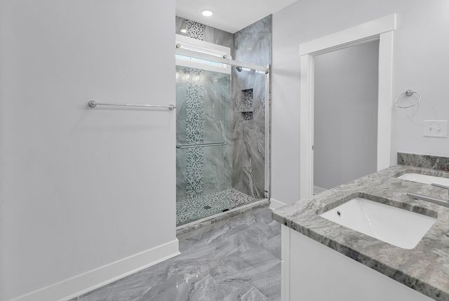 77 Hallandale Lane Right, Murrells Inlet, SC 29576