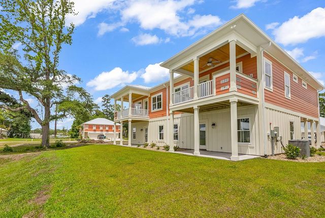 77 Hallandale Lane Right, Murrells Inlet, SC 29576