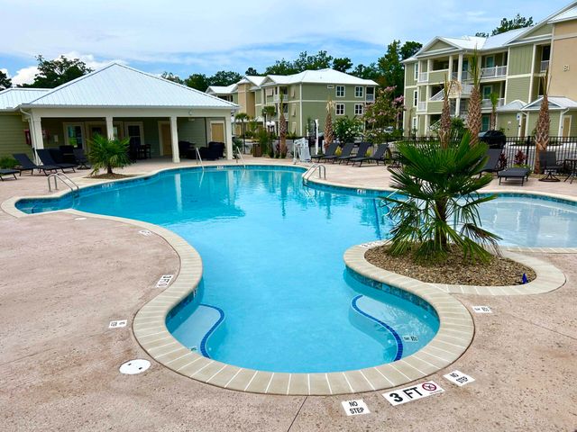 77 Hallandale Lane Right, Murrells Inlet, SC 29576