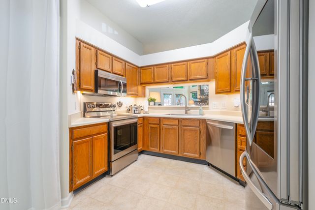 100 Riverwalk Circle, Cary, NC 27511