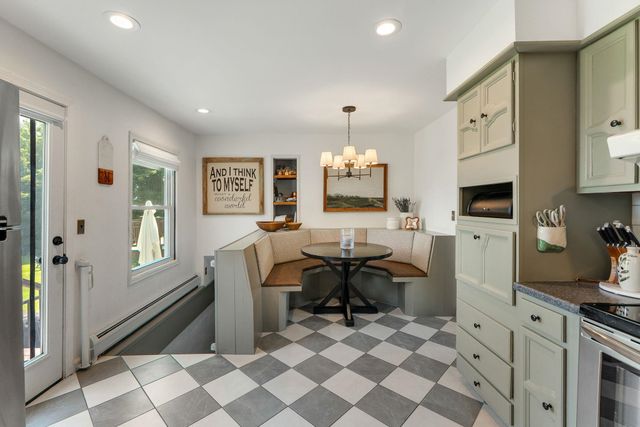 1450 Hinesburg Road, South Burlington, VT 05403