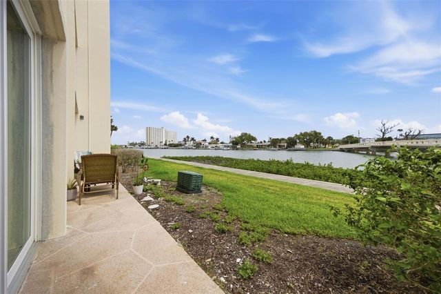 7465 BAY ISLAND DRIVE S 112, South Pasadena, FL 33707