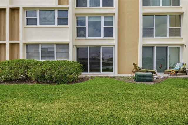 7465 BAY ISLAND DRIVE S 112, South Pasadena, FL 33707