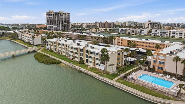 7465 BAY ISLAND DRIVE S 112, South Pasadena, FL 33707