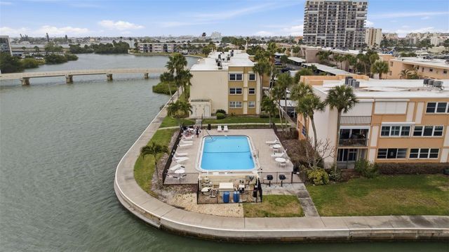 7465 BAY ISLAND DRIVE S 112, South Pasadena, FL 33707