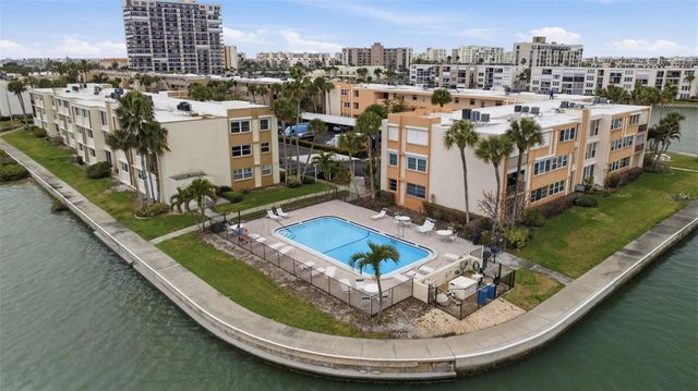 7465 BAY ISLAND DRIVE S 112, South Pasadena, FL 33707