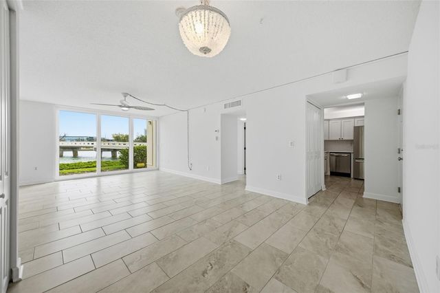 7465 BAY ISLAND DRIVE S 112, South Pasadena, FL 33707