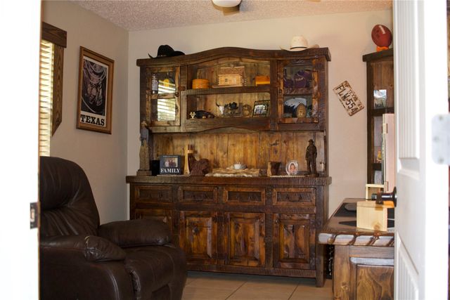 109 Harbor Drive 105, Runaway Bay, TX 76426
