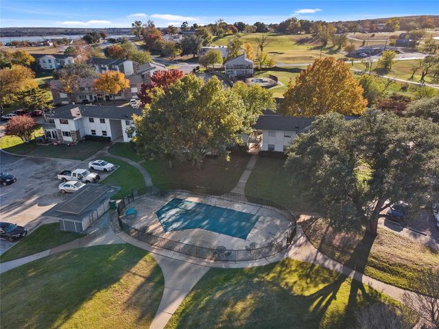 109 Harbor Drive 105, Runaway Bay, TX 76426