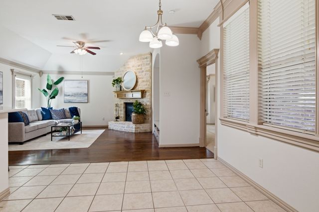 8332 Valley Oaks Drive, North Richland Hills, TX 76182