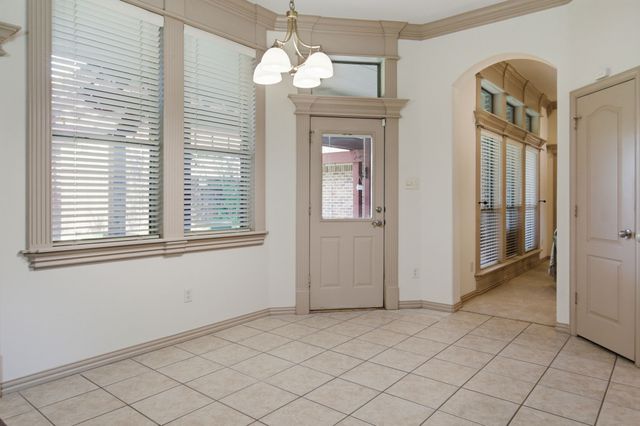 8332 Valley Oaks Drive, North Richland Hills, TX 76182