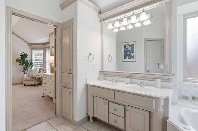8332 Valley Oaks Drive, North Richland Hills, TX 76182