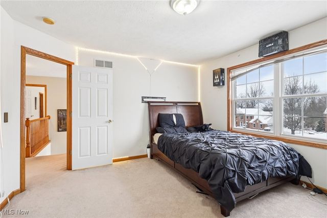 8019 Washington Avenue, North Royalton, OH 44133