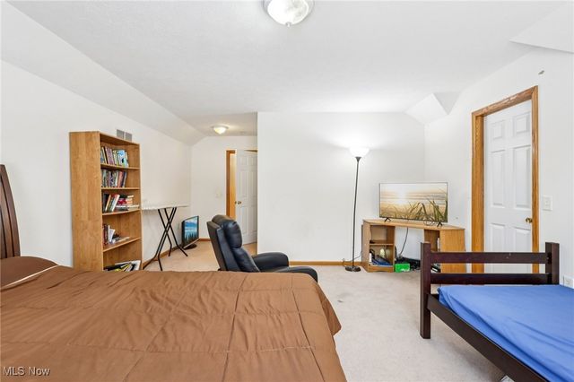 8019 Washington Avenue, North Royalton, OH 44133