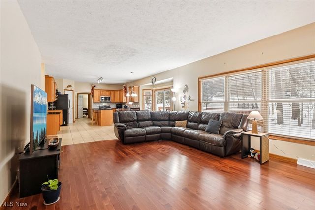 8019 Washington Avenue, North Royalton, OH 44133