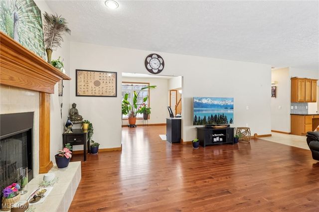 8019 Washington Avenue, North Royalton, OH 44133