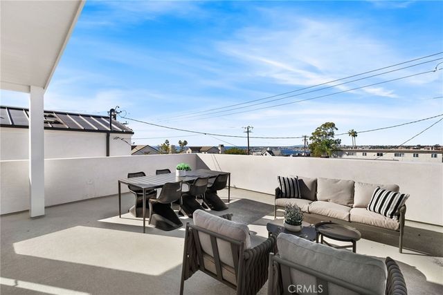 303 .5 Fernleaf, Corona Del Mar, CA 92625