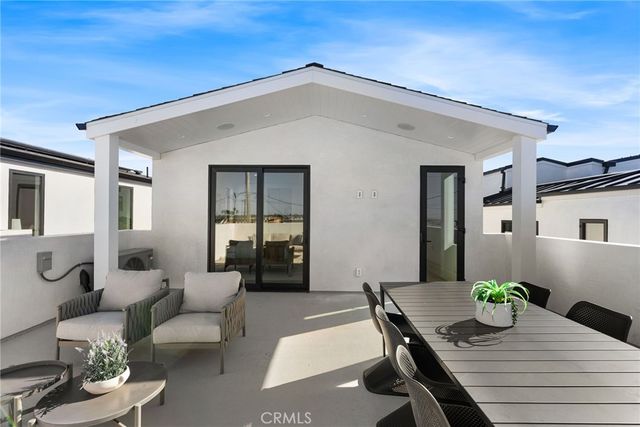 303 .5 Fernleaf, Corona Del Mar, CA 92625