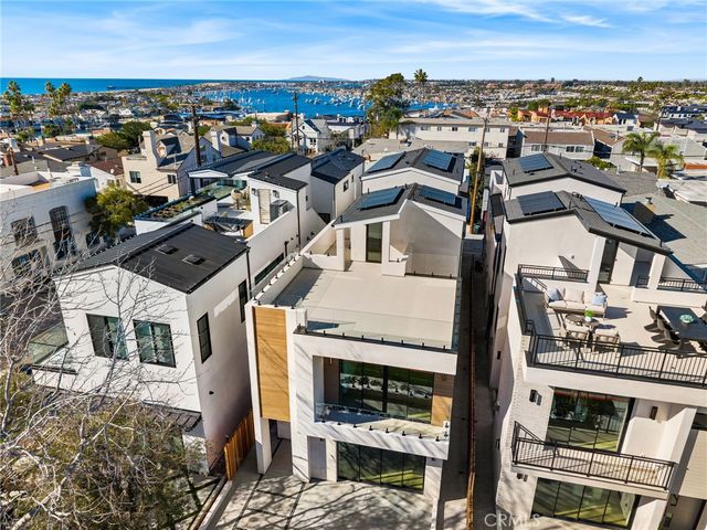 303 .5 Fernleaf, Corona Del Mar, CA 92625