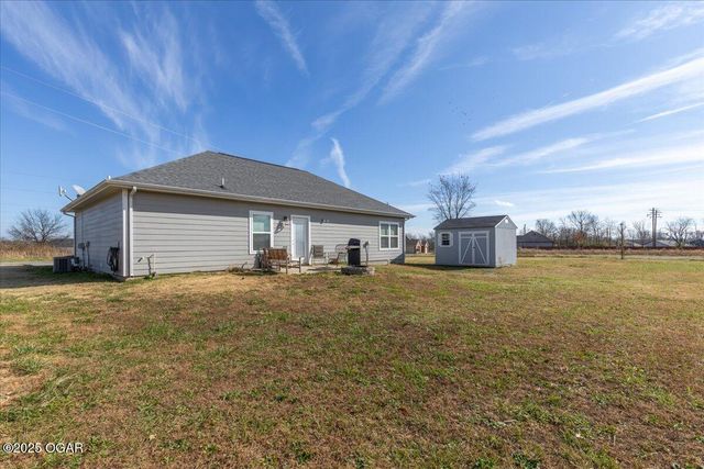 35 Francis Dr, Bella Vista, AR 72715