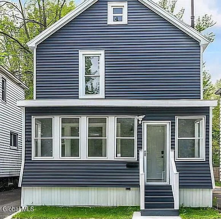 1684 Lake Boulevard, Schenectady, NY 12304