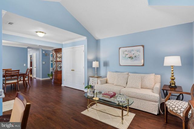 9 EATON CT, Jackson, NJ 08527