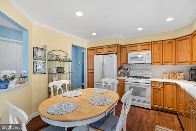 9 EATON CT, Jackson, NJ 08527