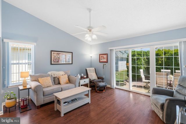 9 EATON CT, Jackson, NJ 08527