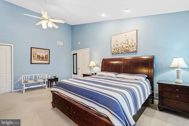 9 EATON CT, Jackson, NJ 08527