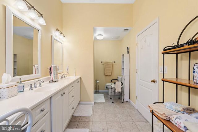 9 EATON CT, Jackson, NJ 08527