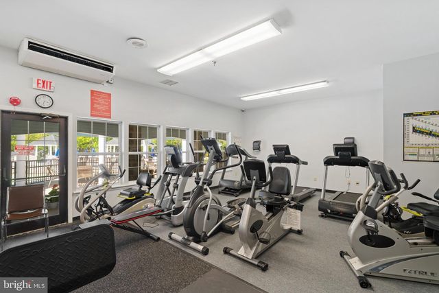 9 EATON CT, Jackson, NJ 08527