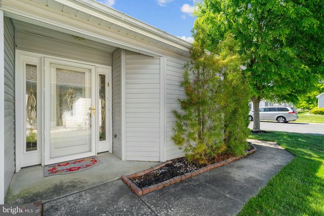 9 EATON CT, Jackson, NJ 08527