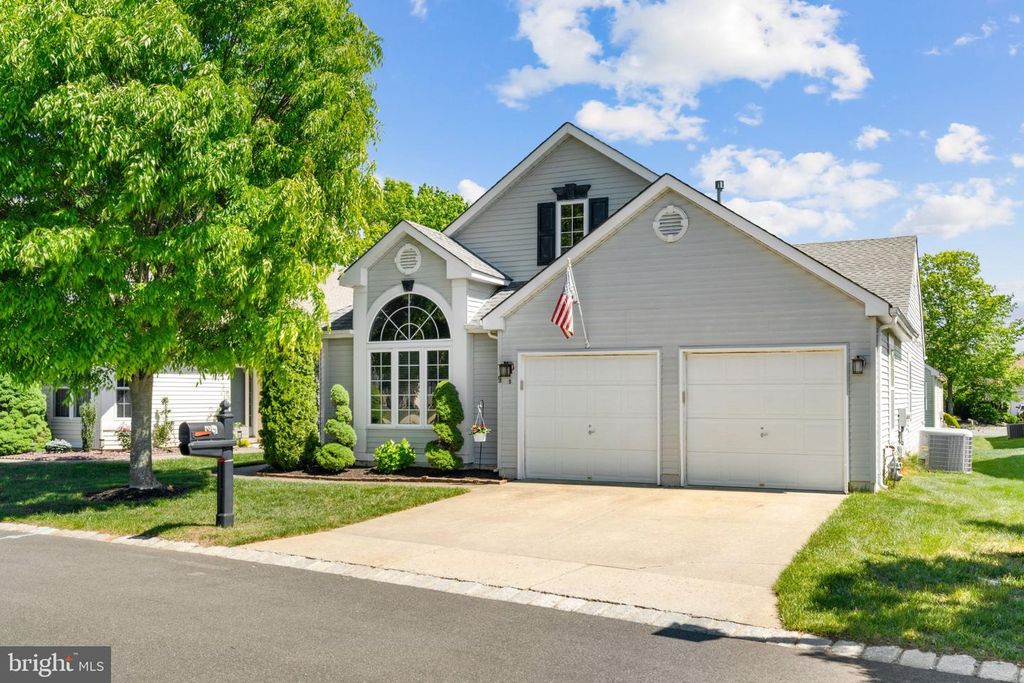 9 EATON CT, Jackson, NJ 08527