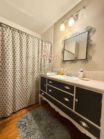 517 E Catalpa Street, Springfield, MO 65807