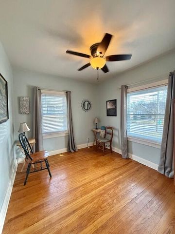 517 E Catalpa Street, Springfield, MO 65807