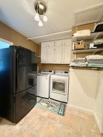 517 E Catalpa Street, Springfield, MO 65807