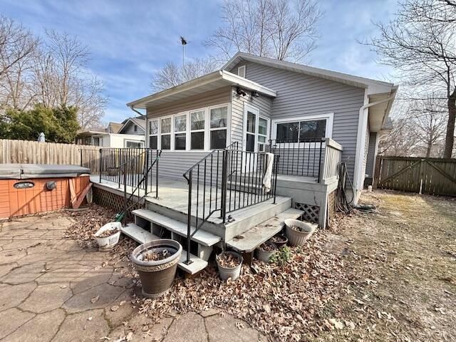 517 E Catalpa Street, Springfield, MO 65807