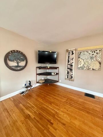 517 E Catalpa Street, Springfield, MO 65807