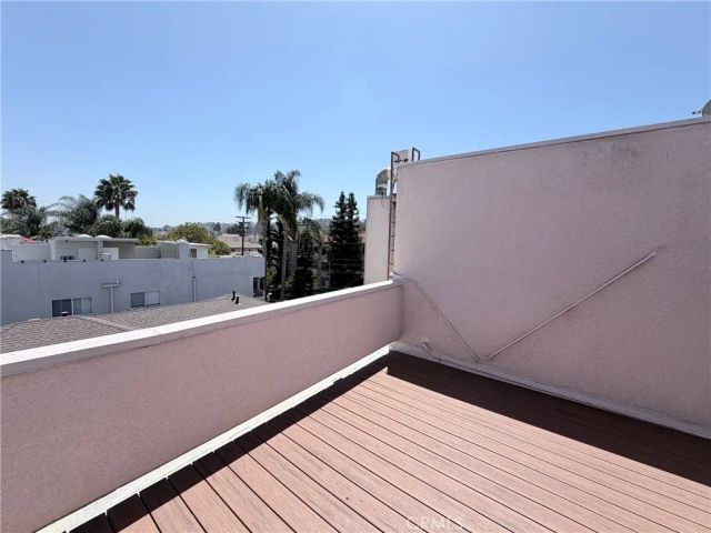 14647 Dickens 8, Sherman Oaks, CA 91403