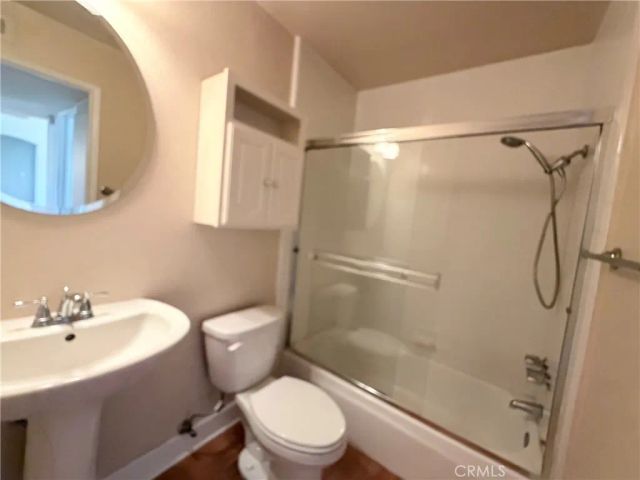14647 Dickens 8, Sherman Oaks, CA 91403