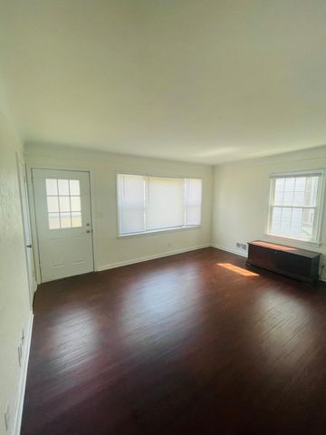 636 3rd Avenue S, South Saint Paul, MN 55075