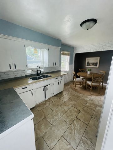 636 3rd Avenue S, South Saint Paul, MN 55075