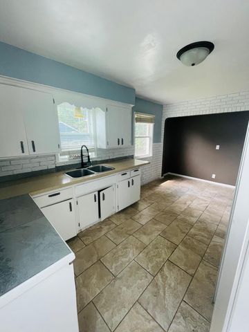 636 3rd Avenue S, South Saint Paul, MN 55075