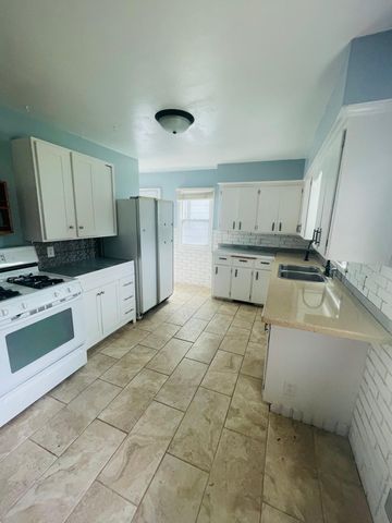 636 3rd Avenue S, South Saint Paul, MN 55075