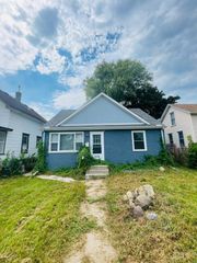 636 3rd Avenue S, South Saint Paul, MN 55075