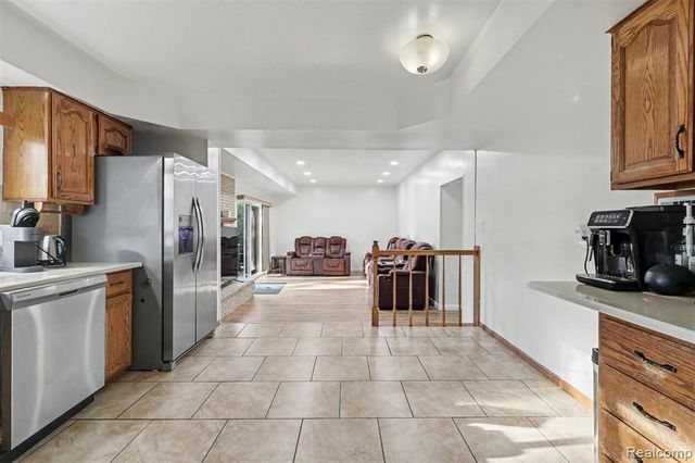 369 Norborne Avenue, Dearborn Heights, MI 48127